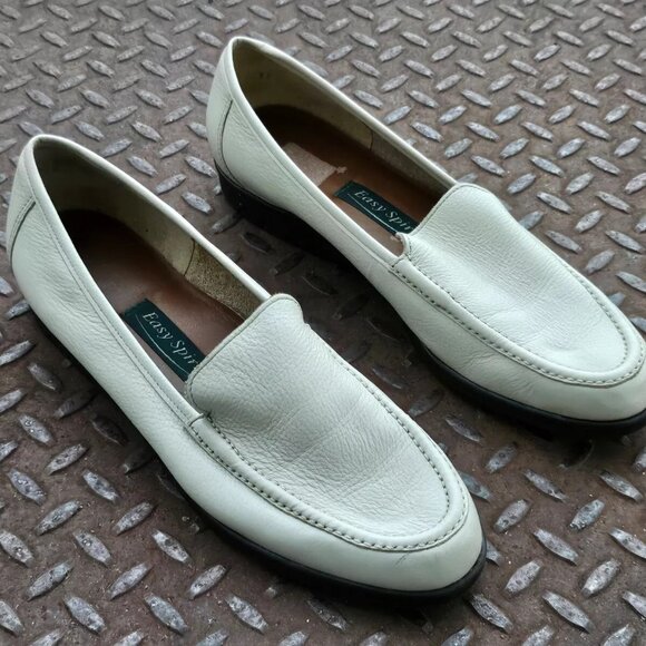 Easy Spirit Shoes - Easy Spirit Women Shoes White Leather Slip On Loafer Shoes Size 10 2A